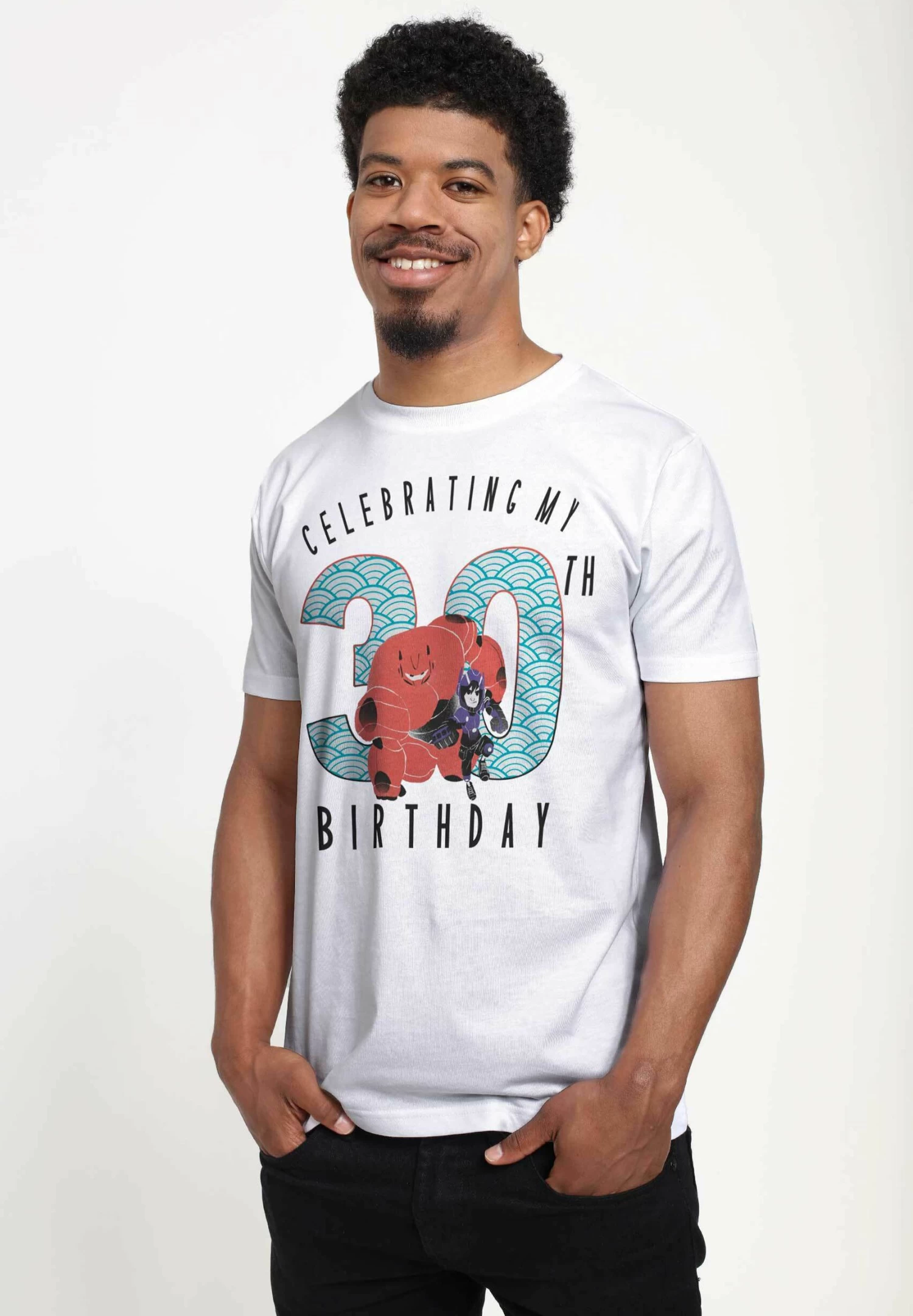 Disney Big Hero 6 Movie Baymax 30 Years Unisex - T-Shirt Print - White 3 Disney Big Hero 6 Movie Baymax 30 Years Unisex - T-Shirt Print - White - Afbeelding 3